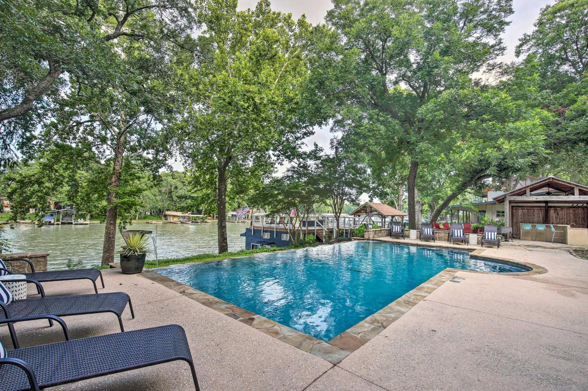 Guadalupe River Paradise With Hot Tub, Dock And Kayaks Villa Seguin Kültér fotó